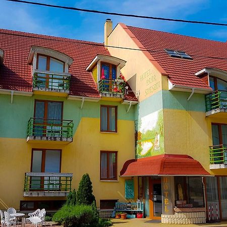 Hotel Paar Szieszta Gyor Bagian luar foto