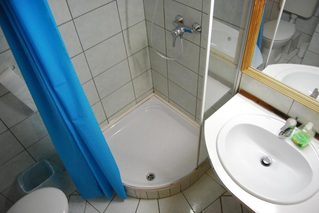 Hotel Paar Szieszta Gyor Ruang foto