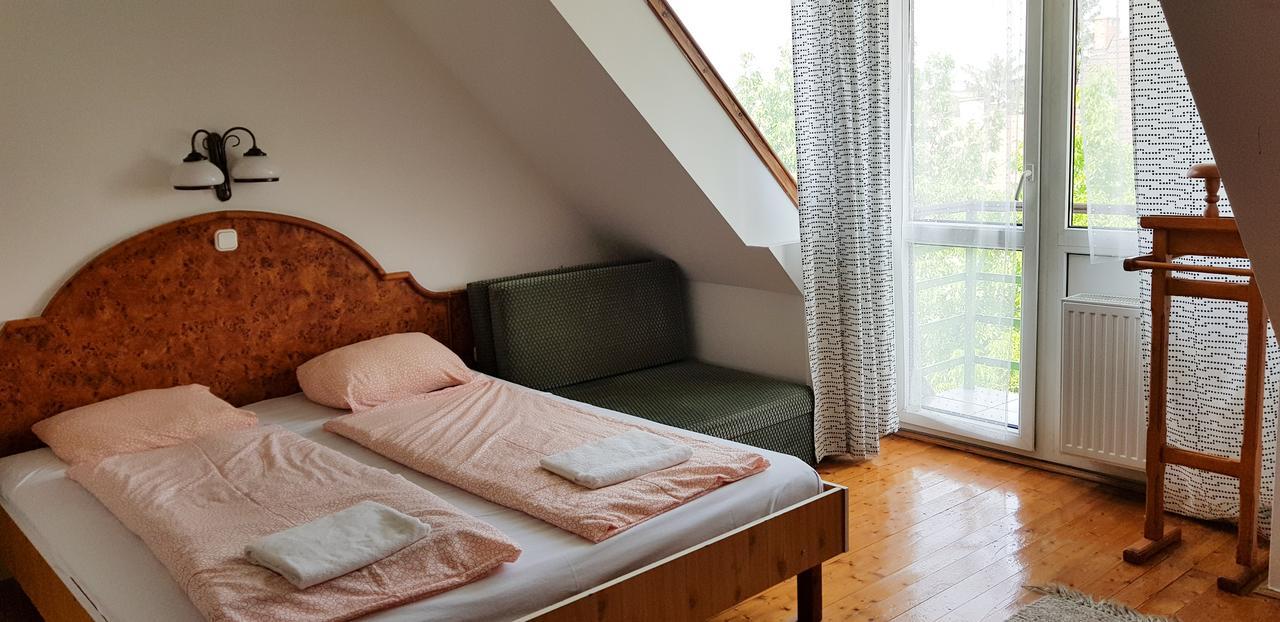 Hotel Paar Szieszta Gyor Bagian luar foto